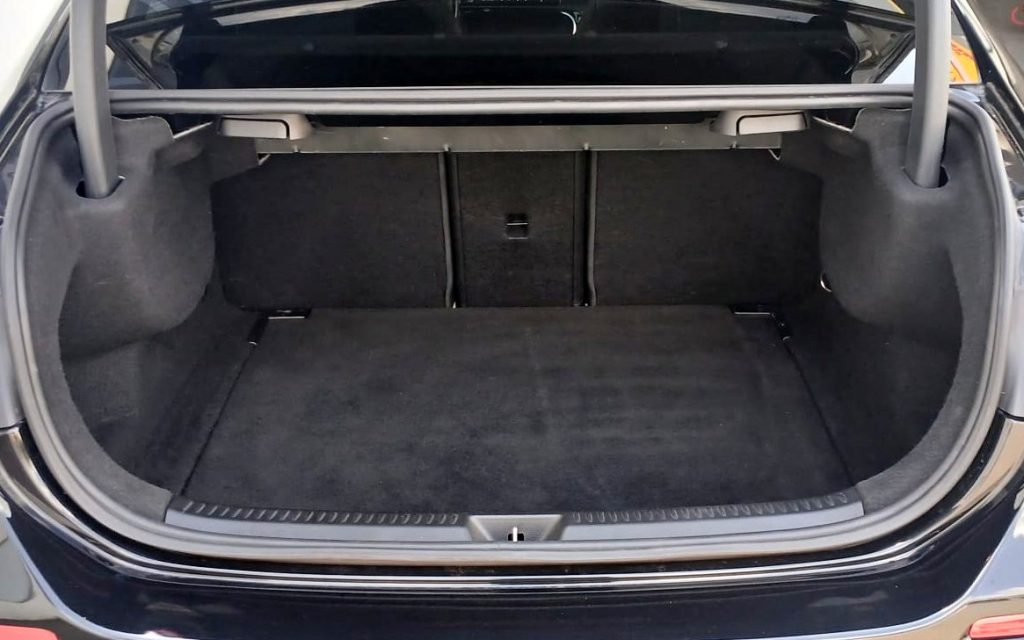 Mercedes-Benz A180d Limousine DCT Advantage