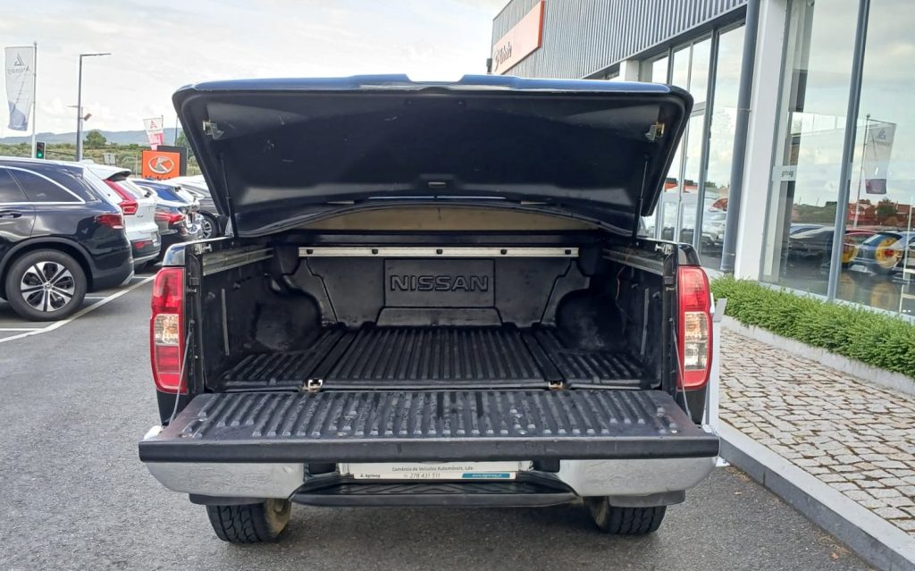 Nissan Navara 2.5 dCi CD LE Auto