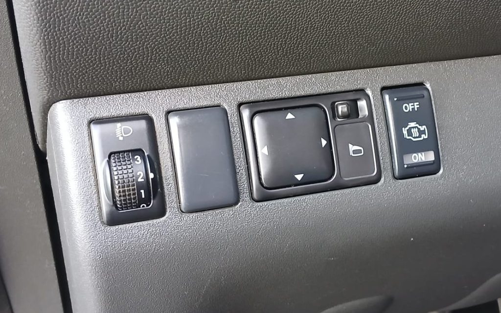 Nissan Navara 2.5 dCi CD LE Auto
