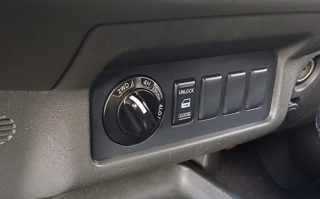 Nissan Navara 2.5 dCi CD LE Auto