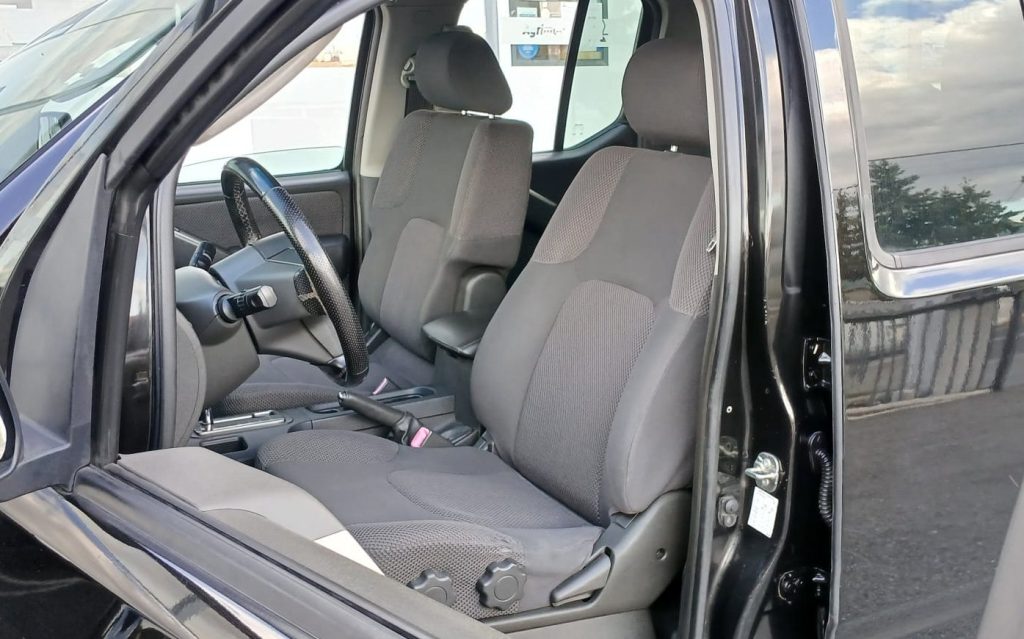 Nissan Navara 2.5 dCi CD LE Auto