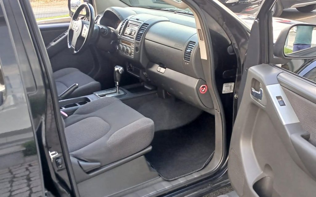 Nissan Navara 2.5 dCi CD LE Auto