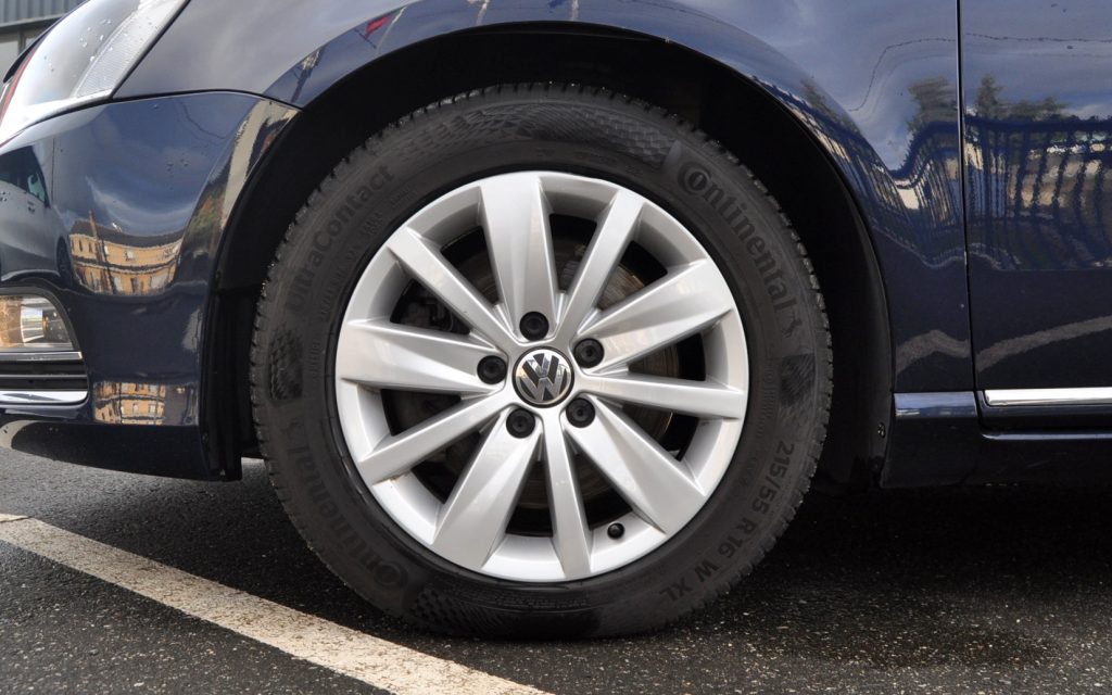 Volkswagen Passat 1.6 TDI Bluemotion Confortline