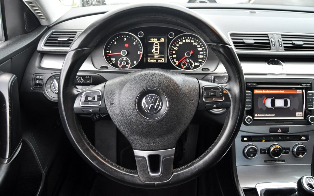 Volkswagen Passat 1.6 TDI Bluemotion Confortline