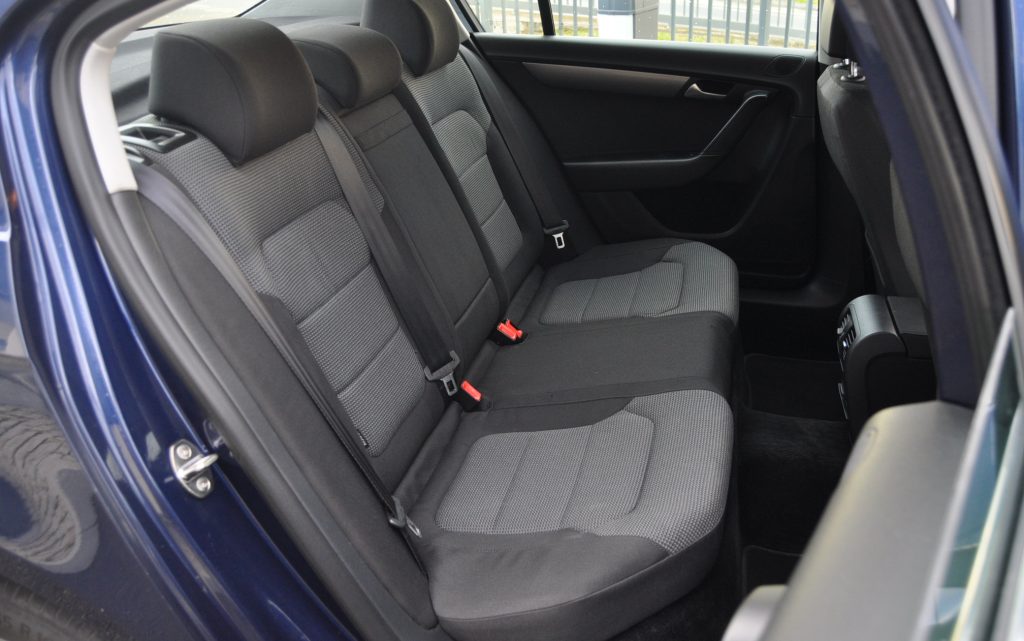Volkswagen Passat 1.6 TDI Bluemotion Confortline