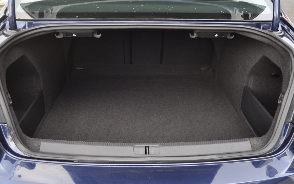 Volkswagen Passat 1.6 TDI Bluemotion Confortline