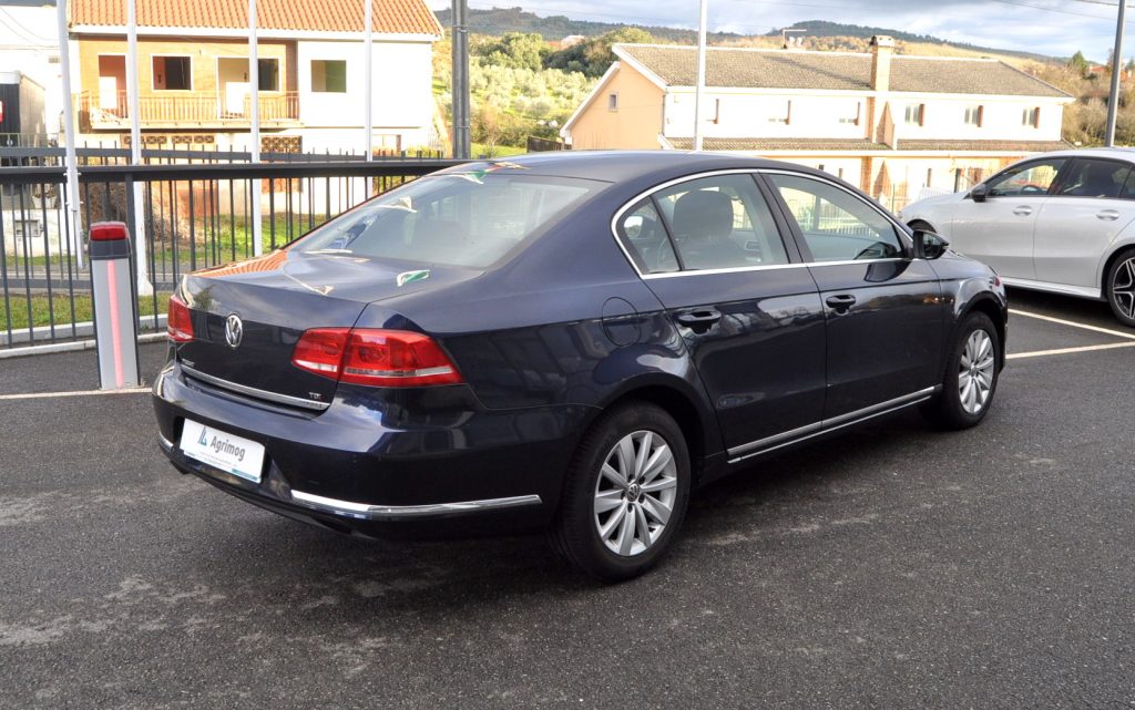 Volkswagen Passat 1.6 TDI Bluemotion Confortline