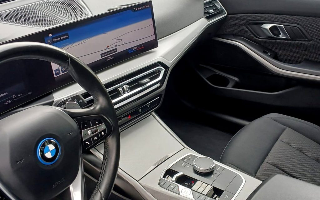 BMW 320e Touring Hybrido Plug-in