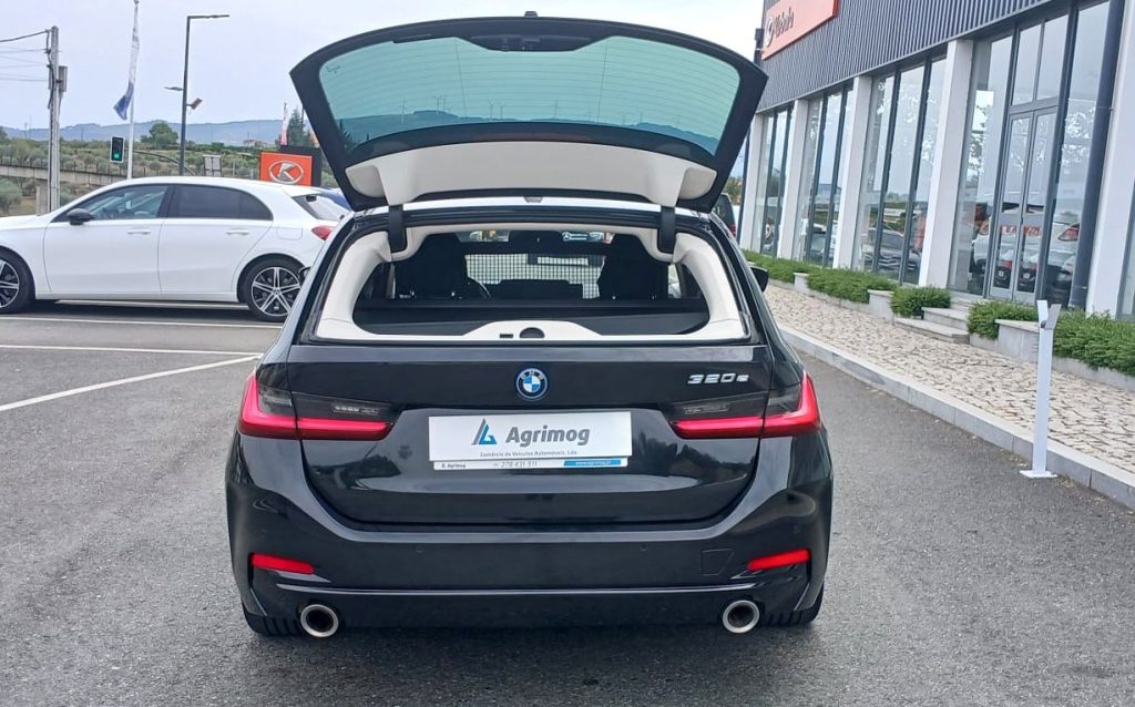 BMW 320e Touring Hybrido Plug-in