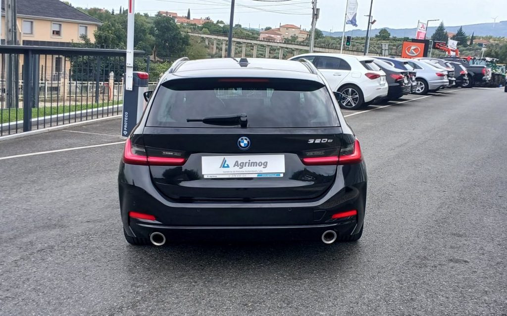 BMW 320e Touring Hybrido Plug-in
