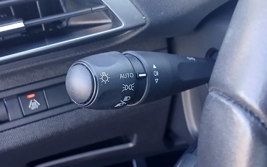 PEUGEOT 3008 1.5 BLUEHDI ACTIVE PACK
