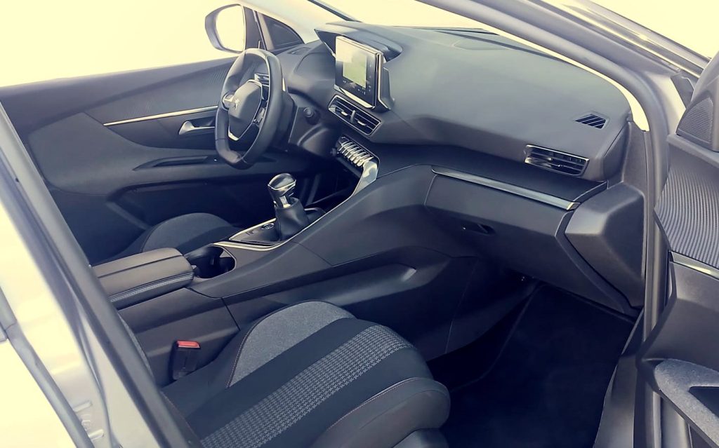 PEUGEOT 3008 1.5 BLUEHDI ACTIVE PACK