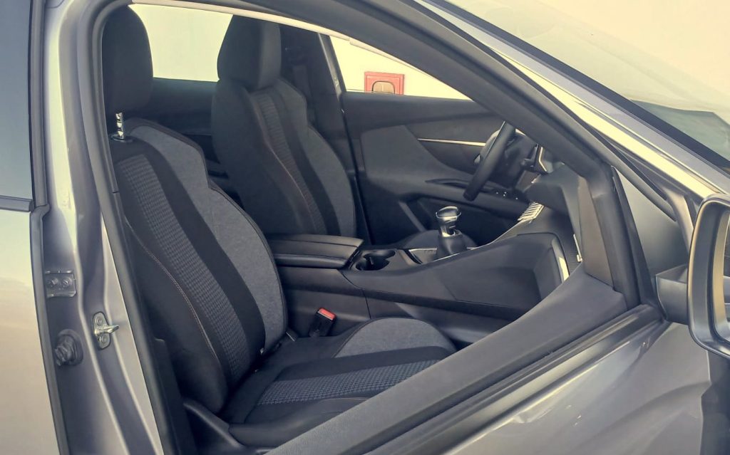 PEUGEOT 3008 1.5 BLUEHDI ACTIVE PACK