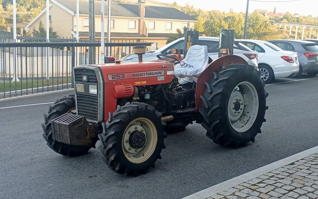 Massey-Ferguson 253 4RM