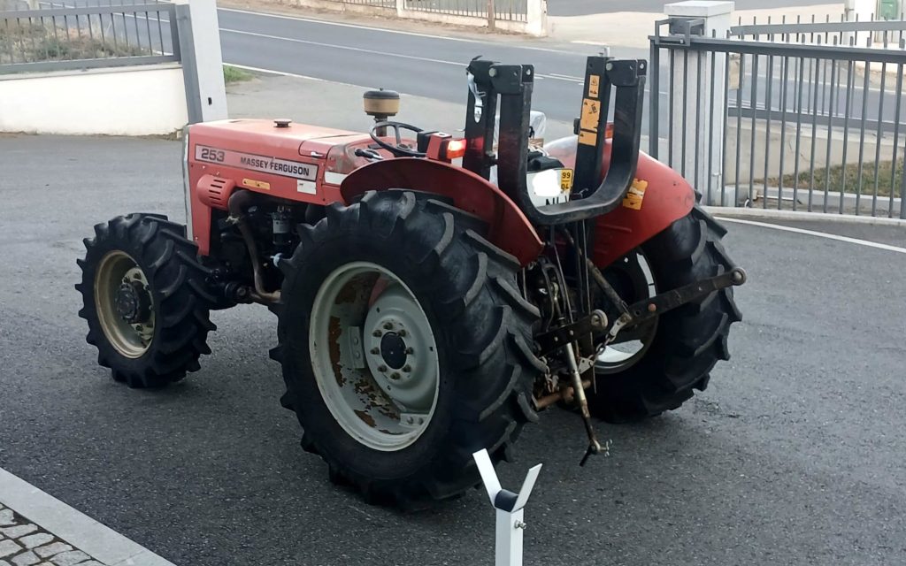 Massey-Ferguson 253 4RM