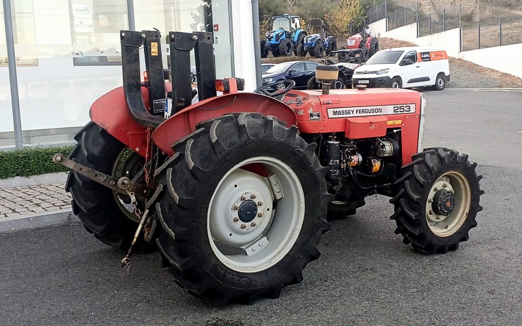 Massey-Ferguson 253 4RM